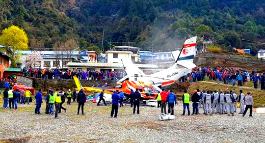 فاجعة بفرنسا.. اصطدام طائرتين سياحيتين يتسبب في وفاة جميع الركاب فاجعة بفرنسا.. اصطدام طائرتين سياحيتين يتسبب في وفاة جميع الركاب