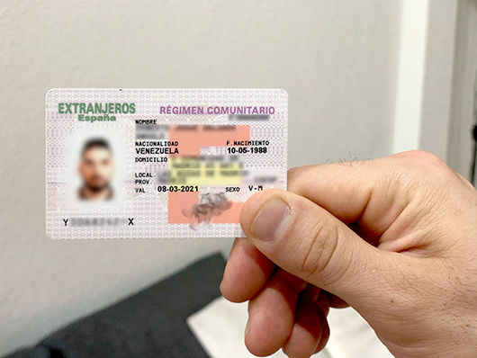 تدوم 5 سنوات وتسمح لحاملها بالعمل والسفر.. هذه هي شروط الحصول على بطاقة الإقامة الأوروبية بإسبانيا