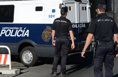 الشرطة الإسبانية تفكك شبكة للاتجار في المخدرات الصلبة يقودها ستة أشقاء مغاربة
