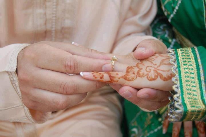 اعتقال عروسين ووالديهما خلال "عرس سري" بسبب خرق تدابير كورونا اعتقال عروسين ووالديهما خلال "عرس سري" بسبب خرق تدابير كورونا