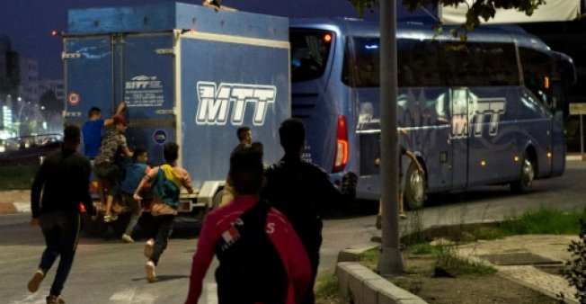 هكذا تساهم حافلات النقل العمومي القادمة من المدن الداخلية في إغراق الناظور بالحراكة