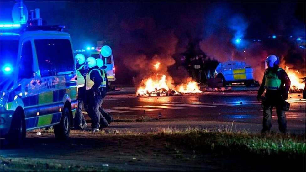 بلجيكا تطرد متطرفين خططوا لحرق نسخة من القران في منطقة تقطنها أغلبية مسلمة