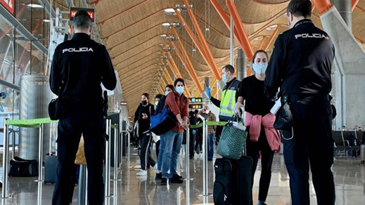 يهمّ الجالية.. إسبانيا تغرّم من يدخلون أراضيها دون اختبار سلبي لكورونا بـ6 آلاف يورو يهمّ الجالية.. إسبانيا تغرّم من يدخلون أراضيها دون اختبار سلبي لكورونا بـ6 آلاف يورو