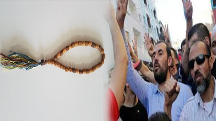 معتقلو حراك الريف يصنعون هدية رمزية استثنائية ويهدونها لوالدة الزفزافي