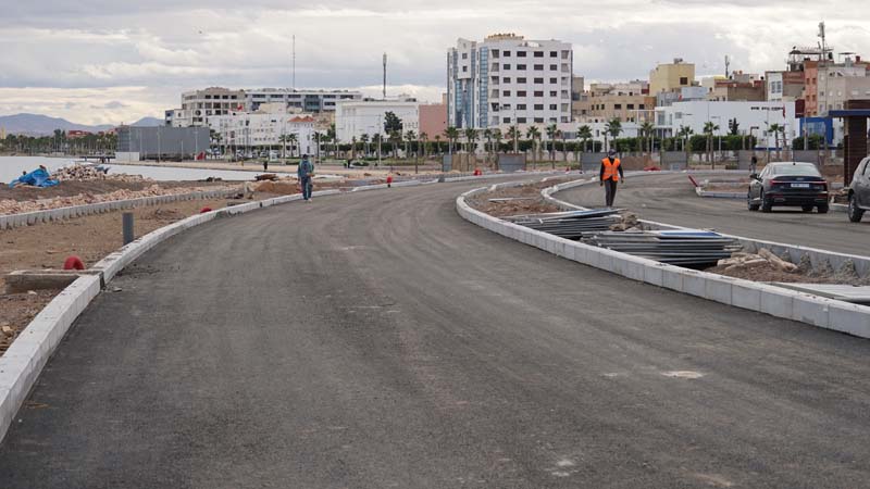  أبرزها مشروع مارينا.. زرو يقود وفدا من المهندسين والتقنيين لتفقد مشاريع جديدة بكورنيش الناظور 