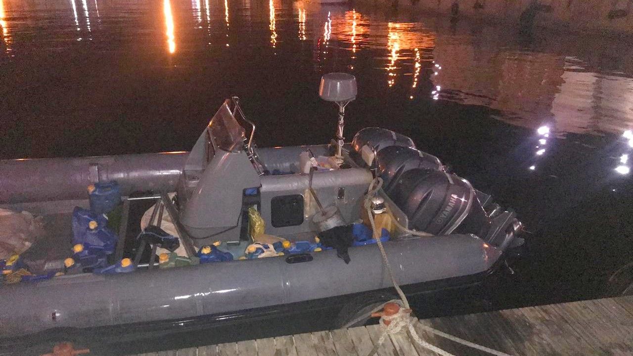 الدرك الملكي "البحري" بالناظور يوقف أربعة مهربين على متن زورق "سريع" بسواحل "تشارانا"