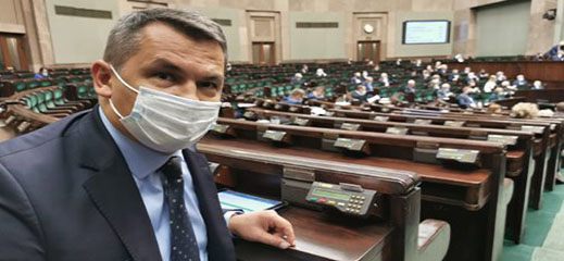 رئيس المجموعة البرلمانية البولونية المغربية يشيد باعتراف الولايات المتحدة بسيادة المغرب على صحرائه رئيس المجموعة البرلمانية البولونية المغربية يشيد باعتراف الولايات المتحدة بسيادة المغرب على صحرائه