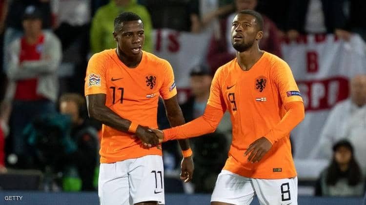 ااعتقال" نجم منتخب هولندا بعد تورطه في حادث طعن"