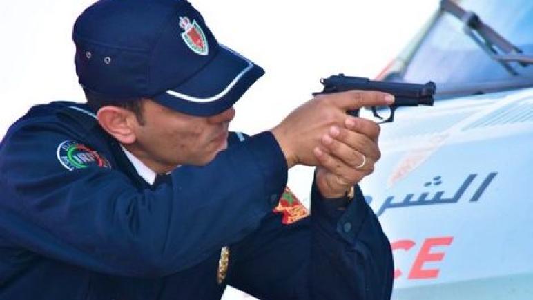 ايقاف جانح في حالة سكر طافح برصاصة في الفخذ