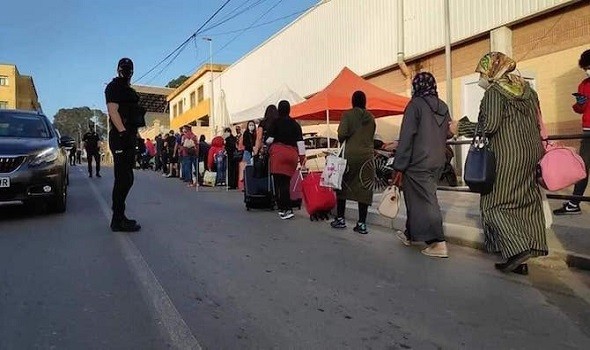 سلطات سبتة المحتلة تستعدّ لإجلاء مجموعة أخرى من المغاربة العالقين فيها منذ إغلاق "الحدود" بسبب "الجائحة"