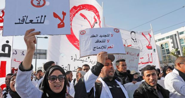 بعد تلويحهم بمقاطعة الامتحانات.. "أساتذة التعاقد" يخوضون إضرابا وطنيا طيلة ثلاثة أيام