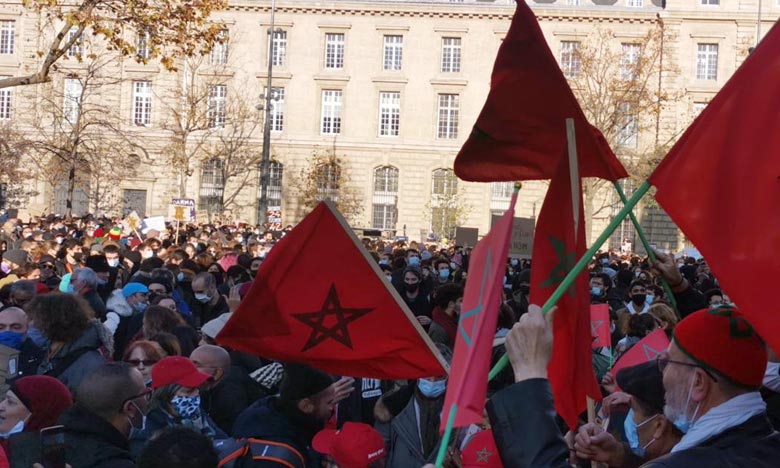 المنظمة الديمقراطية للشغل تطالب رئيس الحكومة بتمتيع "مغاربة العالم" بحقوقهم الدستورية