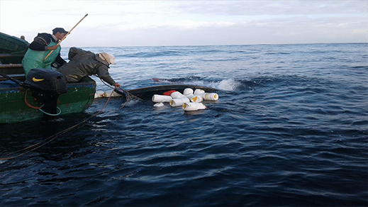 وفاة صيادين وفقدان اثنين اخرين ينحدرون من الناظور في حادثة انقلاب قارب للصيد ببحر الداخلة