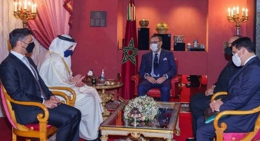 الملك يستقبل وزير الخارجية الإماراتي بالقصر الملكي بفاس