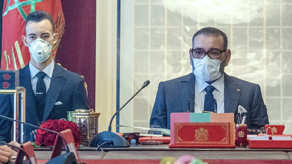 بعد إشرافه على إستراتيجية التلقيح.. توقعات بأن يترأس الملك محمد السادس انطلاق عملية التلقيح بعد إشرافه على إستراتيجية التلقيح.. توقعات بأن يترأس الملك محمد السادس انطلاق عملية التلقيح