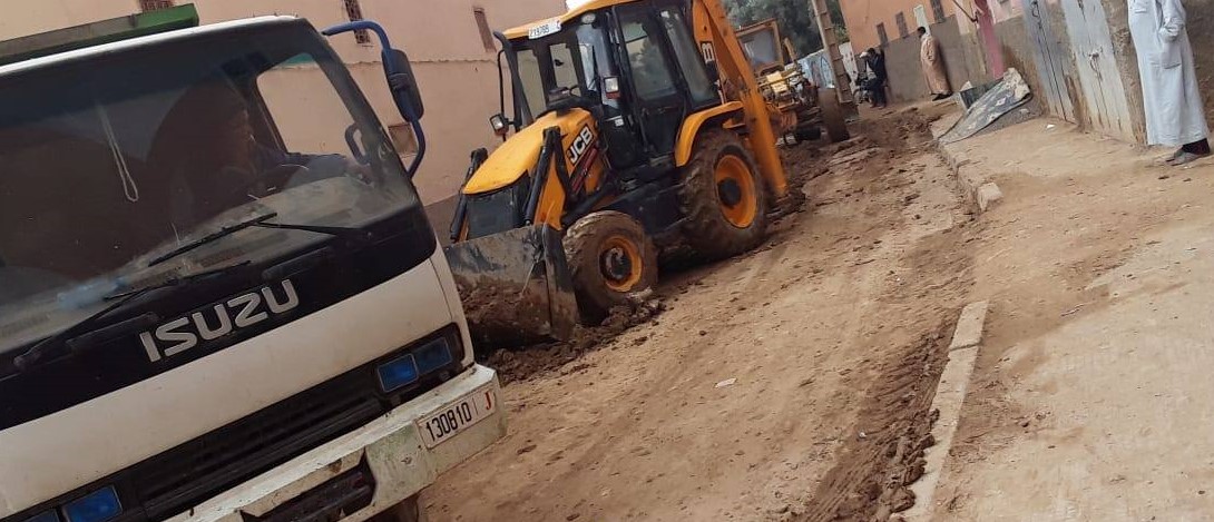 رئيس جماعة الناضور يوقف أشغال تجديد قنوات الماء الشروب بشوارع المدينة