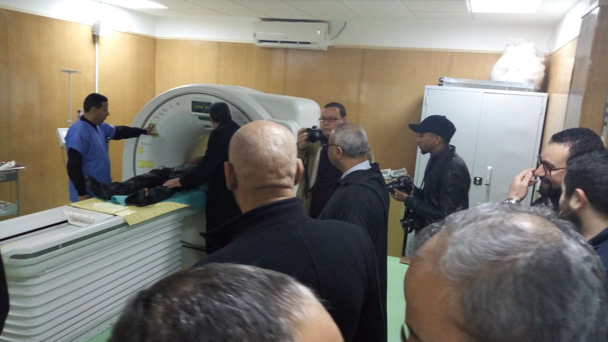 تعطل سكانير مستشفى العروي يحرم مرضى السرطان من إجراء الكشوفات تعطل سكانير مستشفى العروي يحرم مرضى السرطان من إجراء الكشوفات