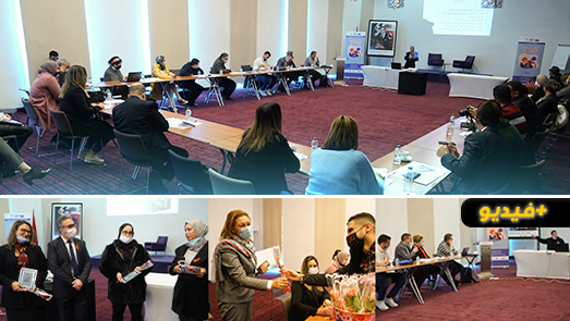   في اليوم العالمي للمرأة.. محامون وحقوقيون وأطباء يقارعون موضوع "السيدا وحقوق الانسان" في ورشة بالناظور 