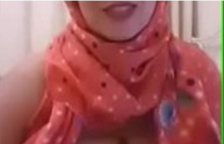فيديو جنسي لزوجة إمام مسجد يجر 4 أشخاص للاعتقال