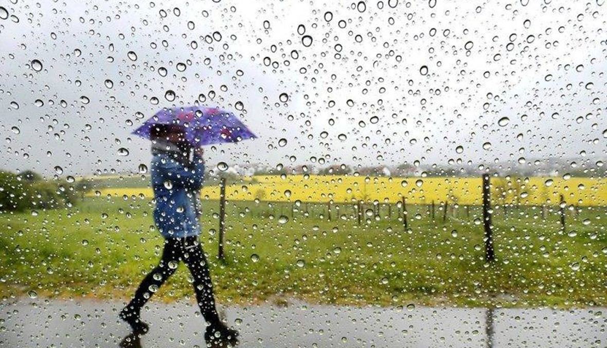 طقس يوم غد الجمعة.. زخات مطرية واستمرار لانخفاض درجة الحرارة بالريف
