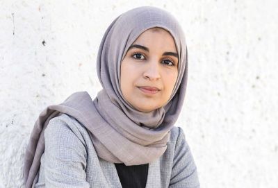 سليلة بويافر كوثر بوشليخت.. البرلمانية المحجبة التي صفعت المتطرف الهولندي فيلدرز 