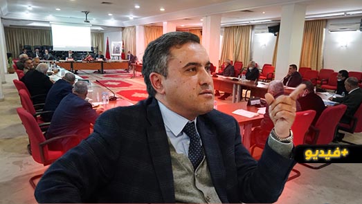 المجلس الإقليمي بالناظور يساهم في دعم ممتهنات التهريب المعيشي ويسلم عدد من الحافلات للفرق الرياضية المجلس الإقليمي بالناظور يساهم في دعم ممتهنات التهريب المعيشي ويسلم عدد من الحافلات للفرق الرياضية