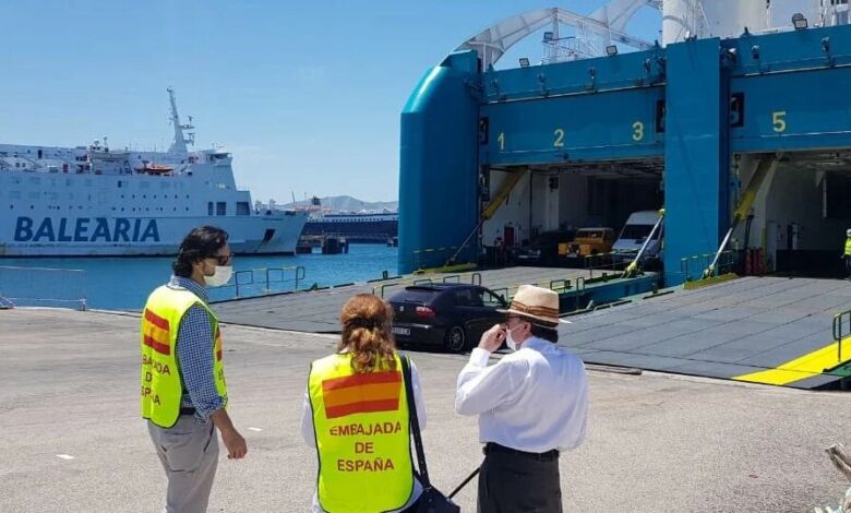سفارة اسبانيا تنظم رحلة بحرية من طنجة إلى الجزيرة الخضراء