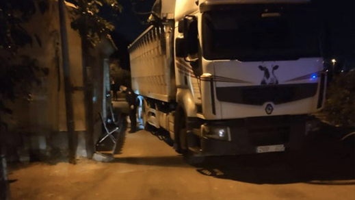 وفاة رضيع مغربي بعدما دهسته شاحنة بإسبانيا