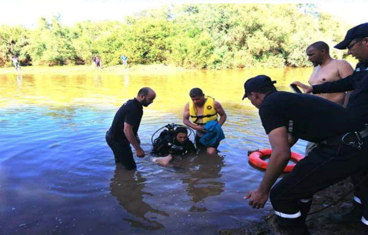 انتشال جثة تلميذ لقي مصرعه غرقا أثناء السباحة في واد انتشال جثة تلميذ لقي مصرعه غرقا أثناء السباحة في واد