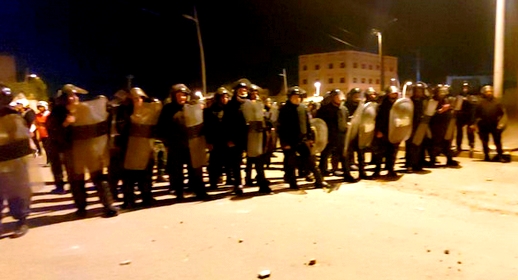 أزيد من 100 مهاجر سري يهاجمون قوات الأمن ببني انصار بهدف اقتحام المعبر الحدودي مع مليلية