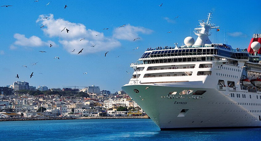 اسبانيا تفتح موانئها أمام السفن السياحية
