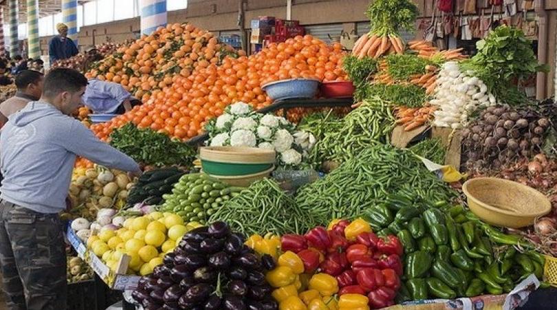 جمعيات اسبانية تحارب الخضروات والفواكه المغربية 