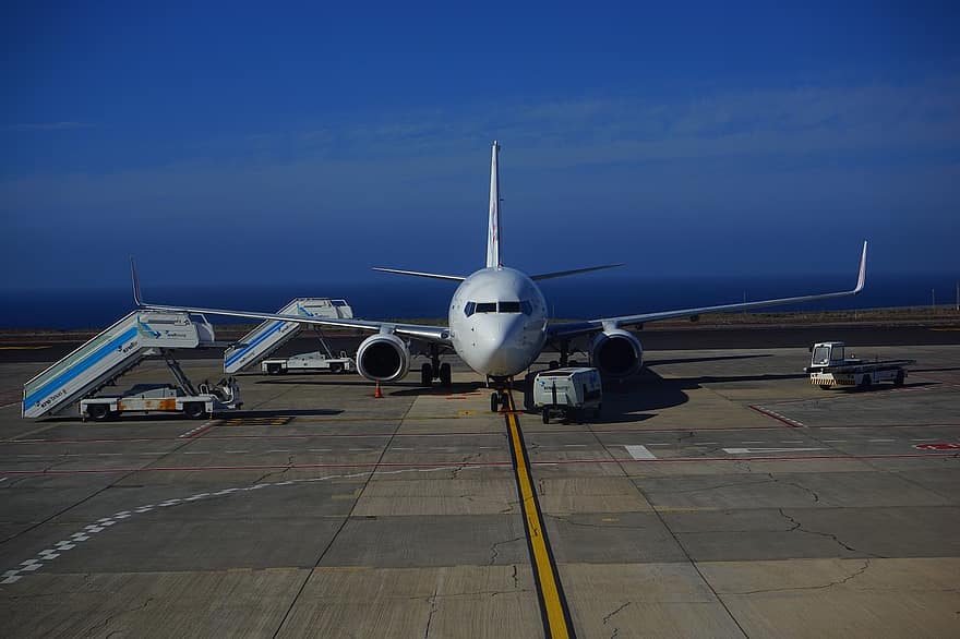 المغرب يصعد ضد مدريد ويرفض نزول طائرة ركاب إسبانية بمطار محمد الخامس