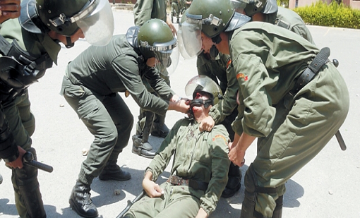 الناظور.. مقتل عنصر من القوات المساعدة على يد مهاجرين سودانيين