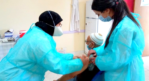 وزارة الصحة تبشر المغاربة: تجاوزنا مرحلة الذروة ونتوقع إنخفاضا في عدد الإصابات والوفيات