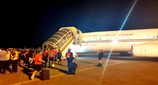بمتعليمات من الملك.. طائرة المنتخب الوطني تقلع من مطار "كوناكري" في اتجاه المغرب