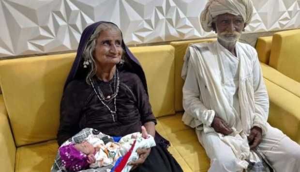 حالة نادرة.. عجوز في الـ70 من عمرها تنجب مولودها الاول 