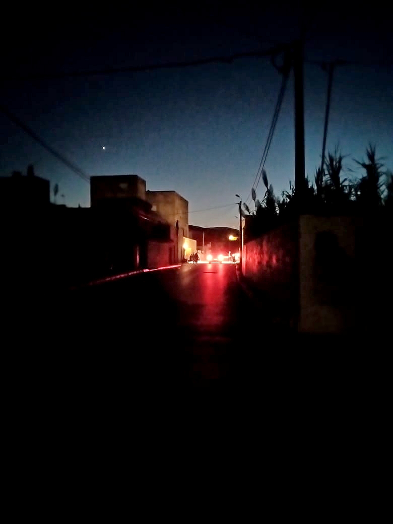 خطير.. مستشار بجماعة بني انصار يقطع الإنارة العمومية على المواطنين لهذا السبب