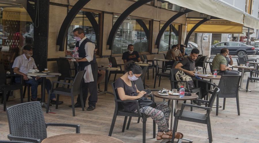 أرباب المقاهي والملاهي الليلية: رفع "الإغلاق الليلي" وحده لن ينقذ القطاع من العطالة