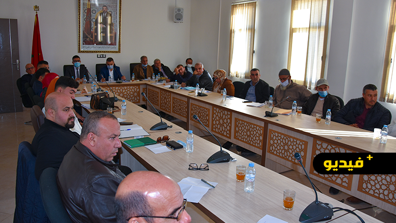 أعضاء بجماعة بوعرك يثيرون تماطل رجال التعليم في أداء مهامهم أمام مسؤول بمديرية الناظور