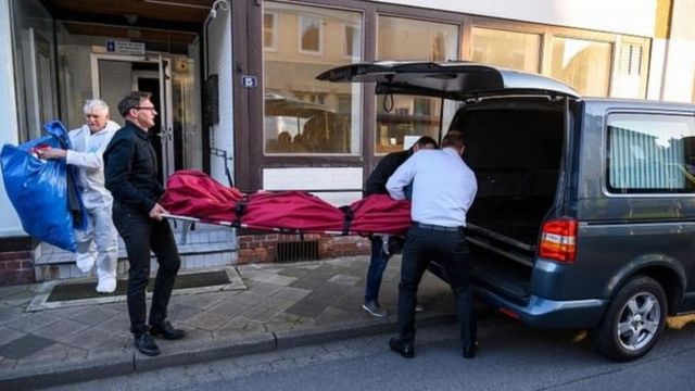 طعنها حتى الموت.. مهاجر يضع حدا لزوجته في ألمانيا
