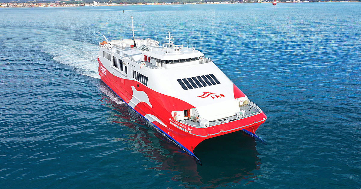 بواخر المسافرين بين مليلية وموتريل تعلن توقفها عن العمل