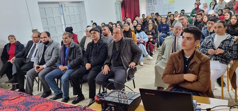 ثانوية الفيض التأهيلية بالناظور تحتفل باليوم العالمي للغة العربية