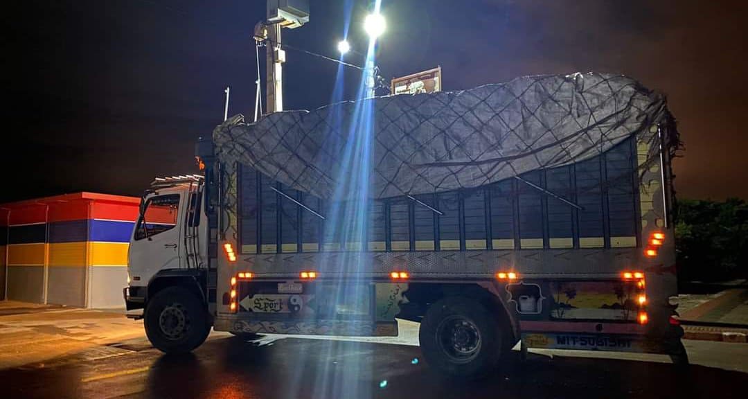 جريح في حالة خطيرة إثر اصطدام سيارة بشاحنة للسلع بالقرب من العروي 