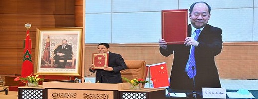 استثمارات ضخمة في طريقها إلى المغرب.. بوريطة ومسؤول صيني يوقعان على مشاريع "الحزام والطريق" 