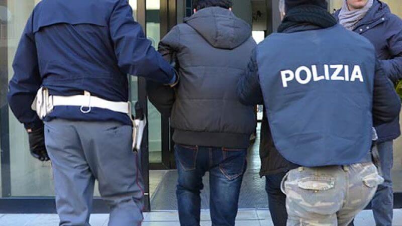 اعتقال شاب مغربي في إيطاليا متهم ب"البيدوفيليا"