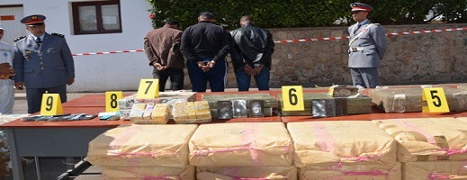 درك أركمان يحبط تهريب 21 رزمة من الحشيش إلى اسبانيا  