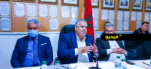 شاهدوا.. مناوشات في أطول دورة لمجلس جماعة بني انصار 