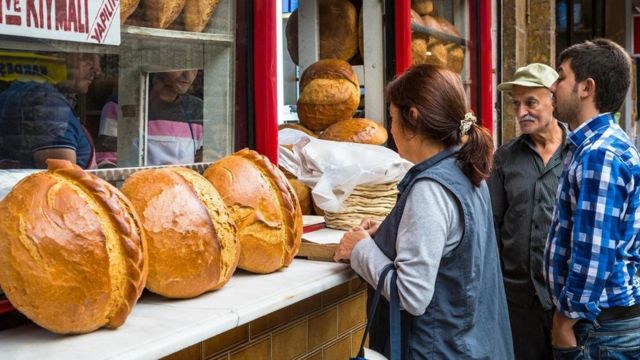 الحفاظ على أسعار الخبز يكلف الحكومة 88 درهما للقنطار الواحد