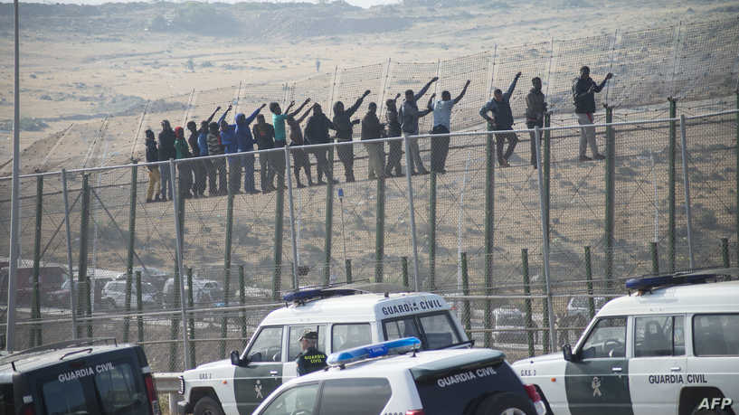 هجوم جماعي للأفارقة على سياج مليلية وإصابات في صفوف قوات الأمن